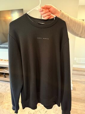 Cozy Earth Men's Black Crewneck Sweater